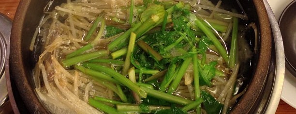 Kumsu Swellfish Soup is one of 중앙일보 week& 휴가철 맛집.