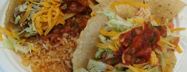 Arturo's Puffy Taco is one of Los Ageless.