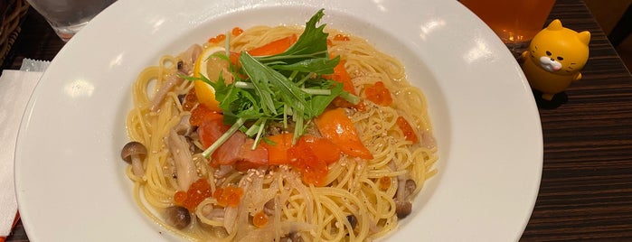 PASTA de PASTA is one of Joyceさんのお気に入りスポット.