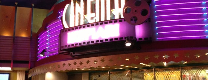 Cinema IKSPIARI is one of Locais curtidos por mae.