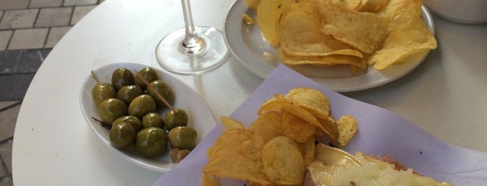 Los Gatos is one of places to eat and drink in malaga.
