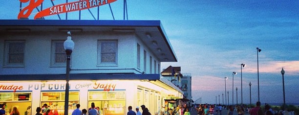 Rehoboth Beach Boardwalk is one of Ericさんのお気に入りスポット.