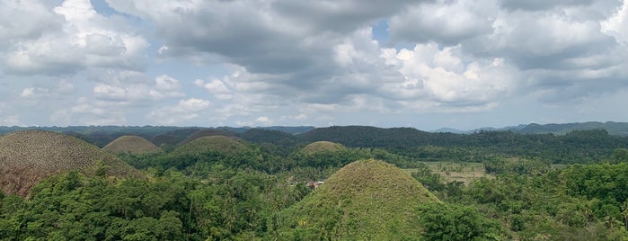 The Chocolate Hills is one of Filipíny.