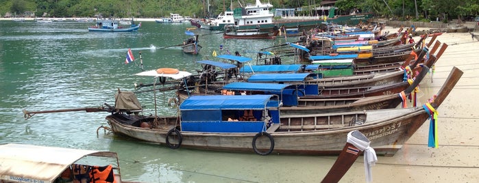 Phi Phi Pier is one of กระบี่.