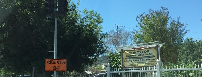 Downtown Calabasas is one of Los Angeles.