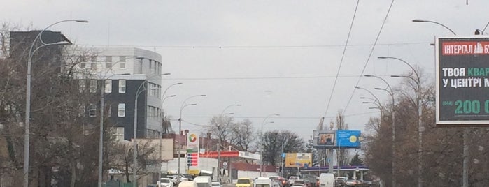Проспект Валерія Лобановського is one of Киев- инфраструктура, общественные места..