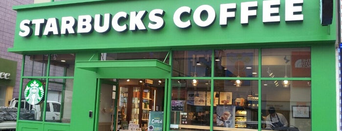 Starbucks is one of Tempat yang Disukai Jay.