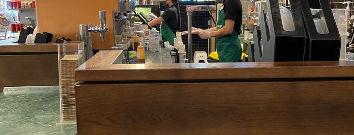 Starbucks is one of Omar : понравившиеся места.