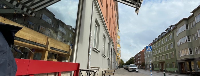 Uggla Kaffebar is one of Malmö-Copenhagen Coffee Guide.