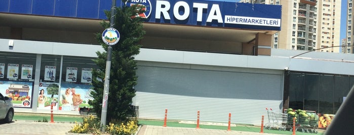 Rota Hipermarketleri is one of สถานที่ที่ Hilal ถูกใจ.