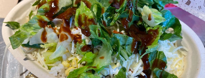 Chipotle Mexican Grill is one of Posti che sono piaciuti a Ed.