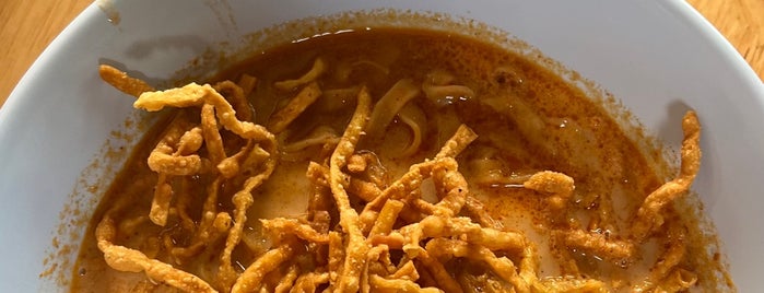 Khao Soi Lung Prakit Kad Kom is one of The 15 Best Places for Chicken in Chiang Mai.