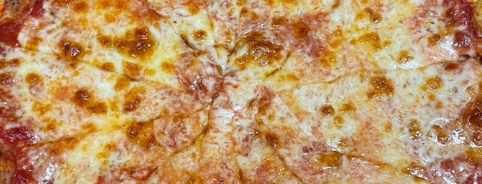 Fiori's Pizzaria is one of Favorites.
