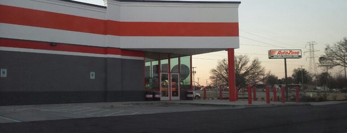 AutoZone Auto Parts is one of Lugares favoritos de Ya'akov.