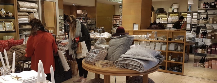 Zara Home is one of Shopping in Turin.
