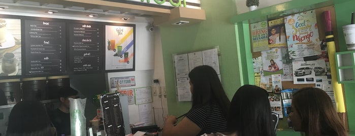 Moonleaf Tea Shop is one of Milk Tea Place in Metro Manila.