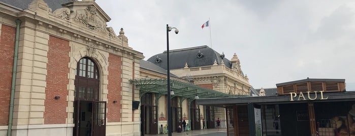 Gare SNCF de Nice Ville is one of Tempat yang Disukai Lina.