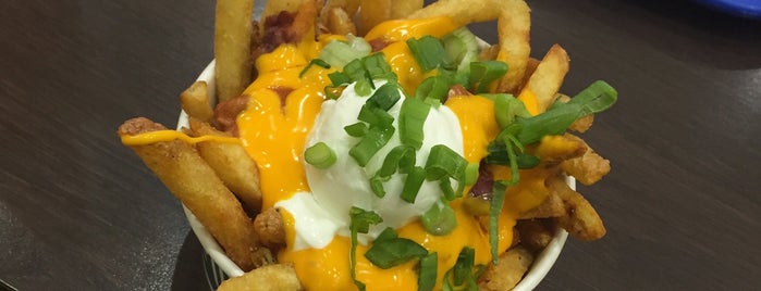 New York Fries is one of Lugares favoritos de Lina.