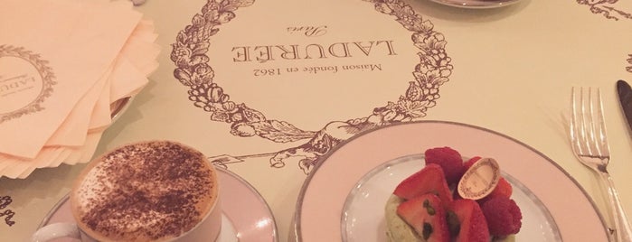 Ladurée is one of Lina'nın Beğendiği Mekanlar.