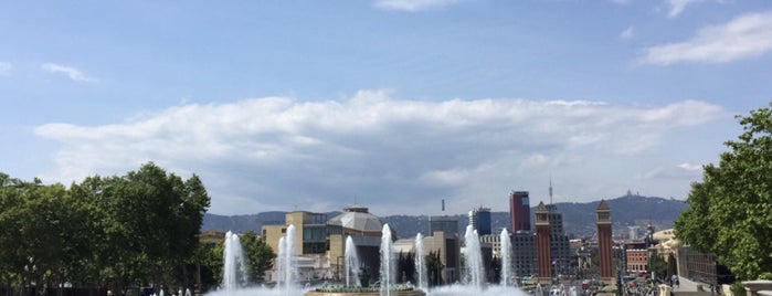 Fuente Mágica de Montjuïc is one of Lugares favoritos de Lina.