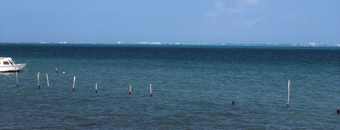 Mar Bella is one of Playas.
