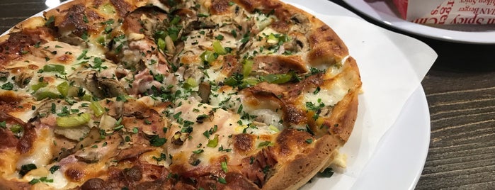 Bijan Pizza | پیتزا بیژن is one of Foadさんのお気に入りスポット.
