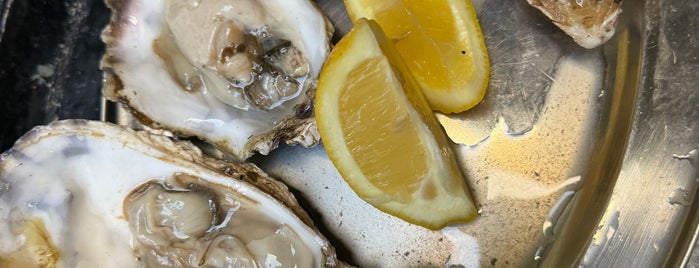 The Oyster Shed is one of Restaurant To-do List 3.