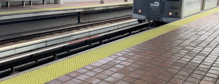 MDT Metrorail - Northside Station is one of Workdays.