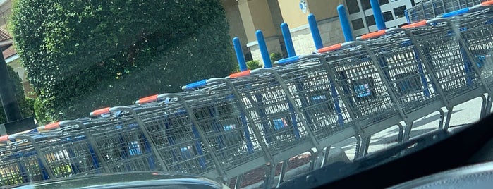 Walmart Supercenter is one of MIAMI-2017-SHOPPING.