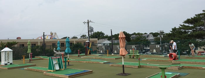 Ryan's Mini Golf is one of Rb.