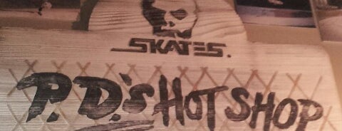 Skull Skates is one of สถานที่ที่ JerBaum.com ถูกใจ.