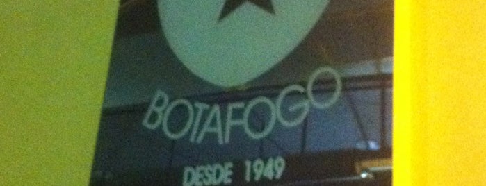 Bar Botafogo is one of bares cwb.
