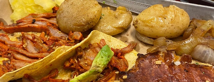 Tacos Orinoco is one of Jiordana 님이 저장한 장소.