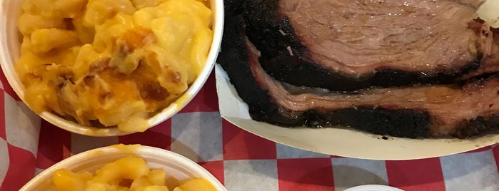 New Buffalo Bills BBQ is one of Lugares favoritos de Ross.