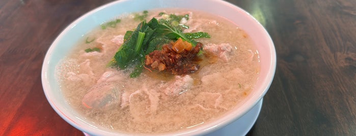 Lucky Bowl Noodle is one of Penang Food Heaven.
