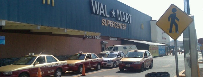 Walmart is one of Locais curtidos por Lau.