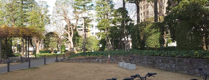 江東区臨海部コミュニティサイクル H1-31.江東区役所(南側) is one of 🚲  江東区臨海部コミュニティサイクル.