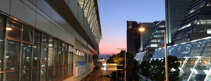 Tokyo Big Sight Station (U11) is one of Orte, die Hideo gefallen.