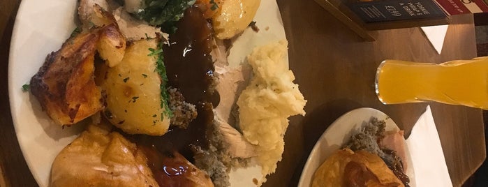 Toby Carvery is one of Tempat yang Disukai Simon.