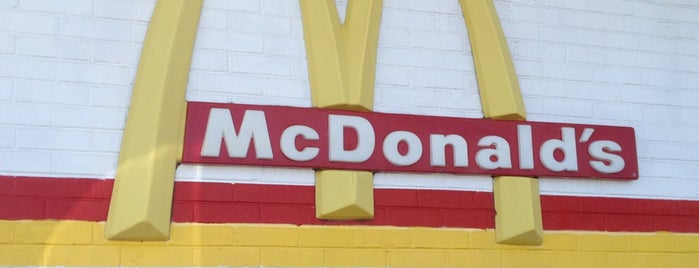 McDonald's is one of Orte, die Andrea gefallen.