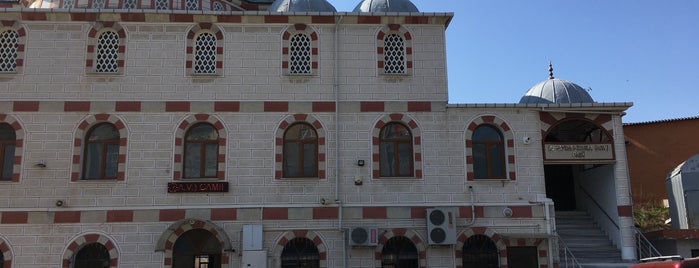 Hz. Fatime-i Zehra Camii is one of สถานที่ที่ 🦅 Yasin Barış 🦅 ถูกใจ.