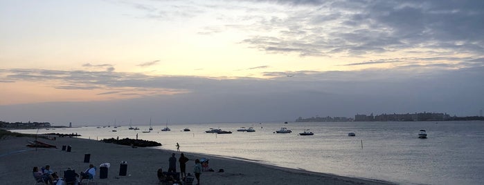 The Bayhouse is one of Beach spots.