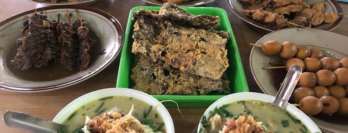 Soto Ayam Khas Kudus "Mbak Lin" is one of Tempat makan favorit.
