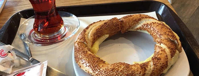 Simit Sarayı Mahalle is one of Ardaさんのお気に入りスポット.