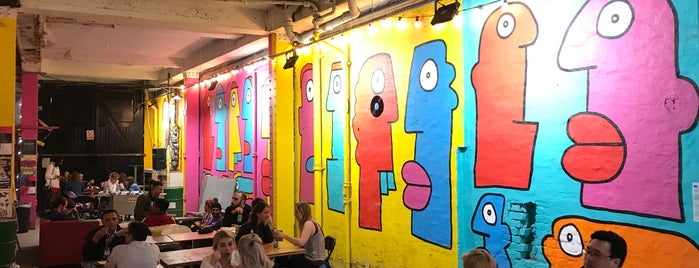 Shoreditch Food Village is one of Londres.