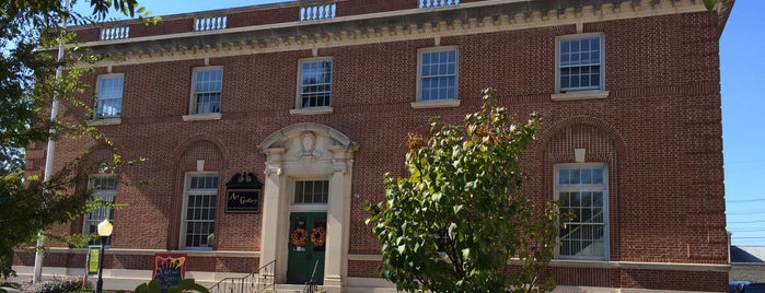 Bardstown Gallery on the Square is one of Posti salvati di Anna.
