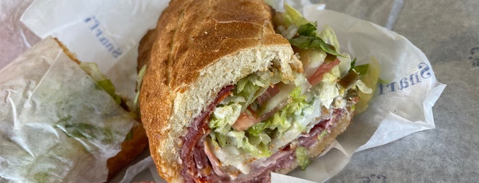 Snarf's Sandwiches is one of Tempat yang Disukai Maximum.
