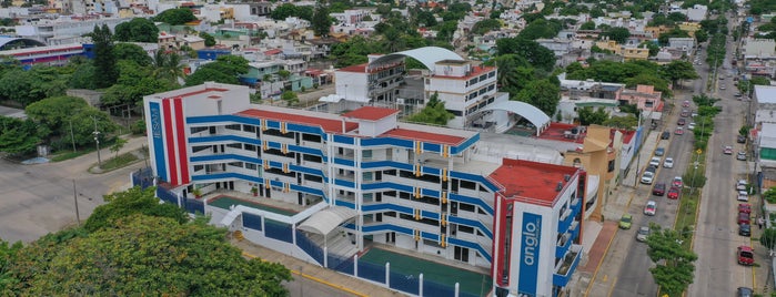 Colegio Anglo Mexicano de Coatzacoalcos is one of Sitios.