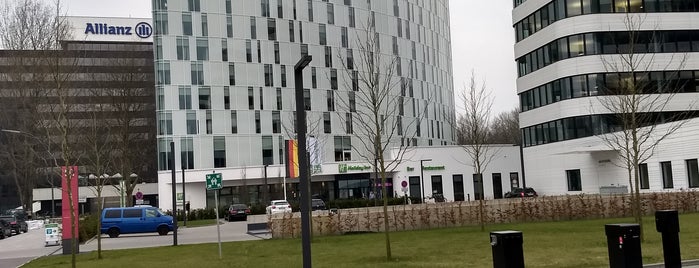 Holiday Inn Hamburg - City Nord is one of สถานที่ที่ Mo ถูกใจ.