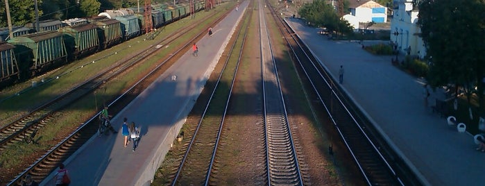 Залізнична станція «Зміїв» is one of Залізничні вокзали України.